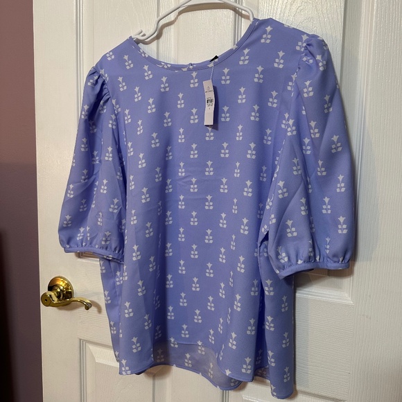 Ann Taylor Tops - Ann Taylor Size Large Mid Length Periwinkle Blouse With White Design